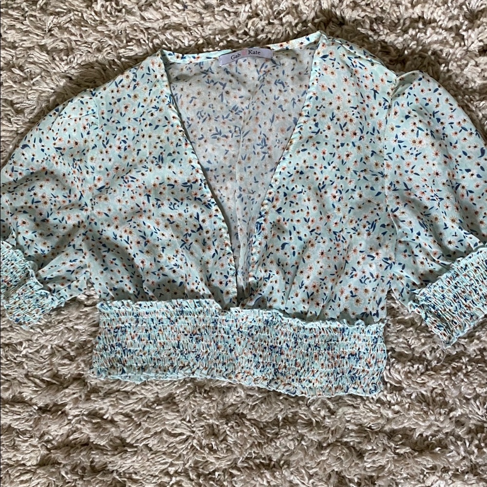 Gab & Kate Puffed Sleeve Crop Top